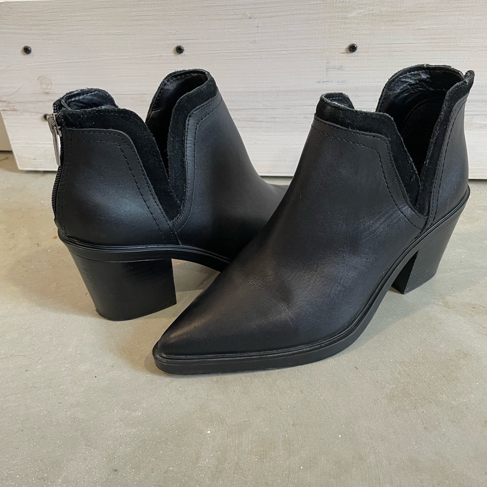 Vince Camuto Black Ankle Boots with Chelsea Style